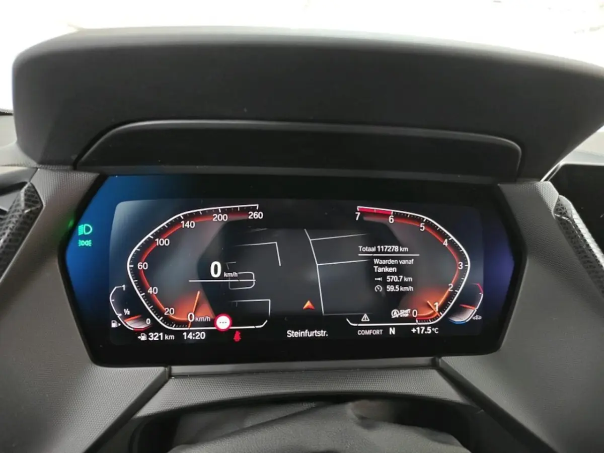 118i Business Edition NL-AUTO | NAVI | STUUR EN STOEL VERWARMING