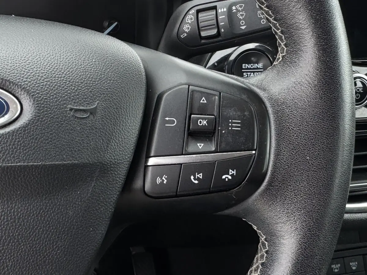 1.0 EcoBoost Titanium NL-AUTO | CAMERA | NAVI | CARPLAY