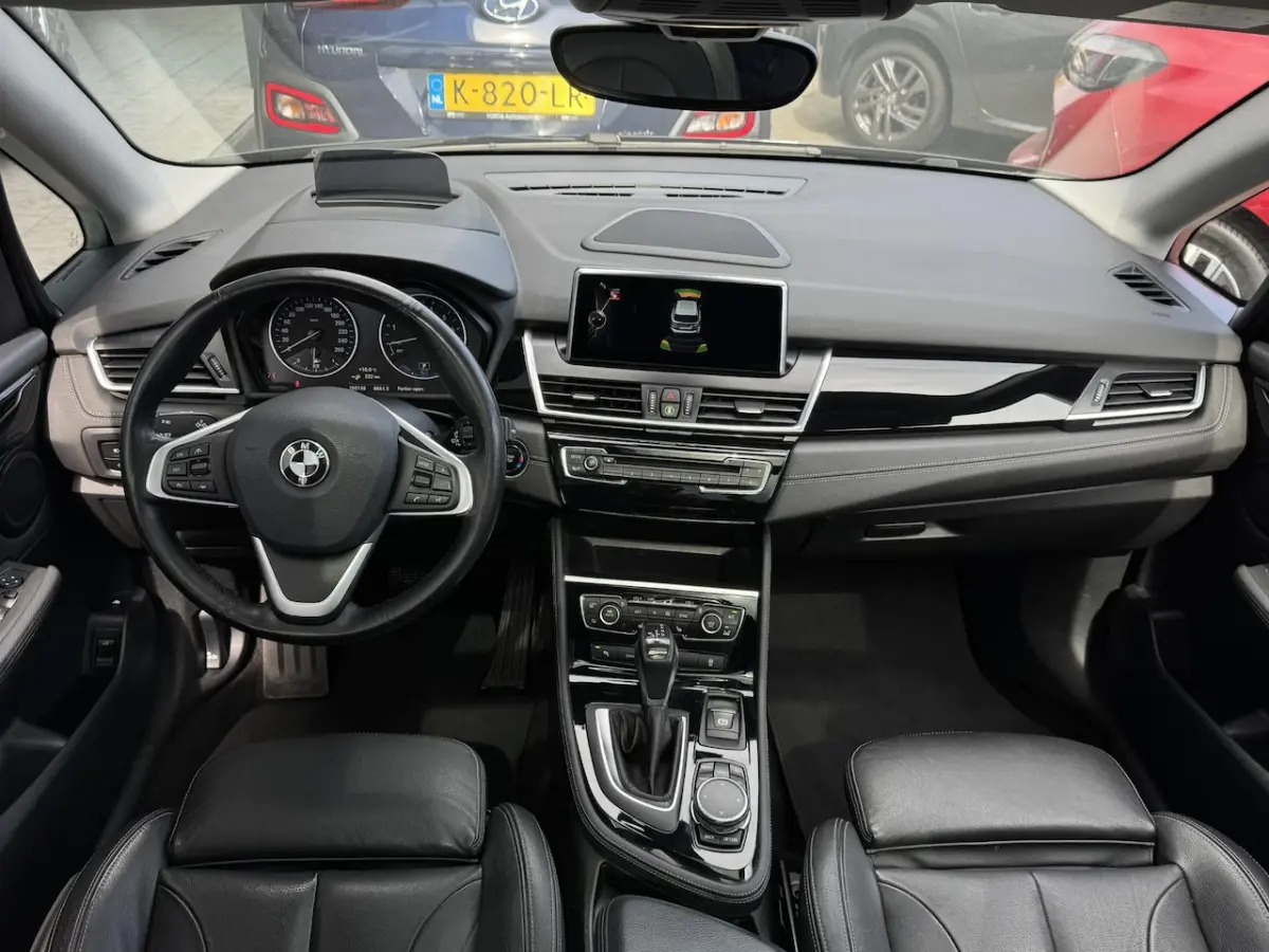 225xe Sport NL-AUTO | LEDER | PANO | GROOT NAVI