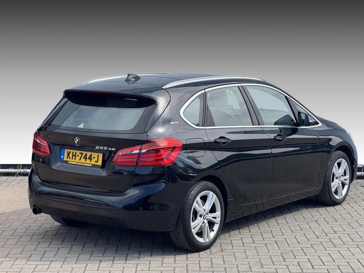 225xe Sport NL-AUTO | LEDER | PANO | GROOT NAVI