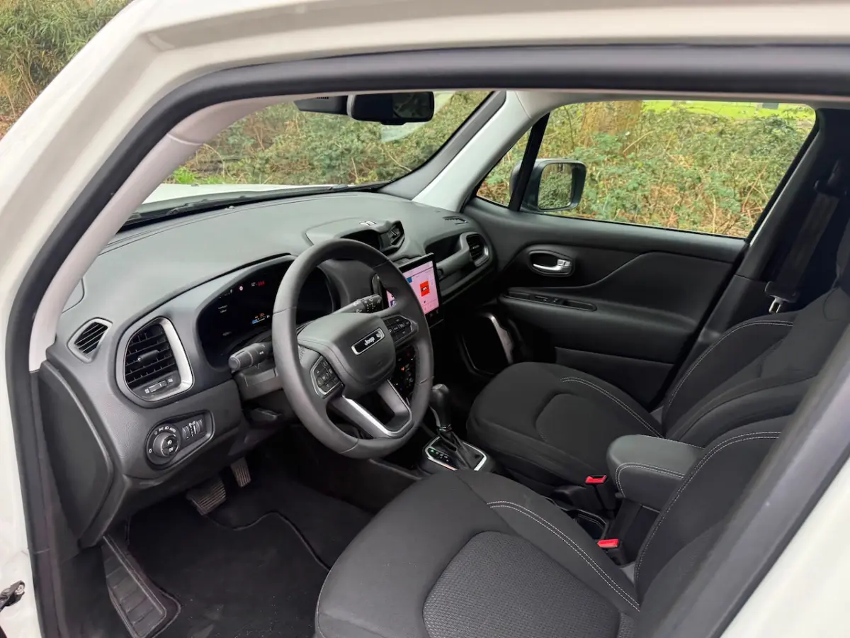 1.5T e-Hybrid Longitude aut. 1 Eig. B.j.5-2024 15000km Led Verl. Camera