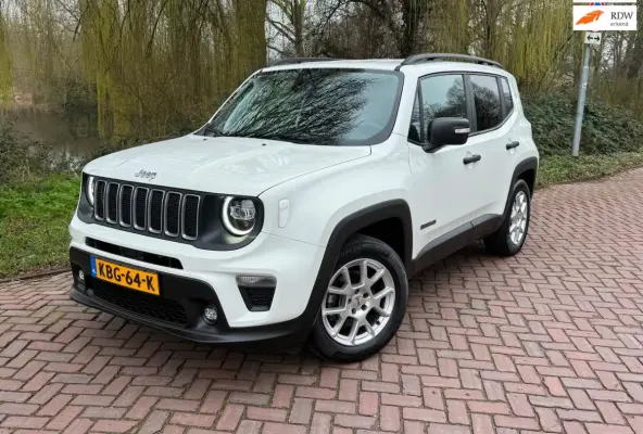 1.5T e-Hybrid Longitude aut. 1 Eig. B.j.5-2024 15000km Led Verl. Camera