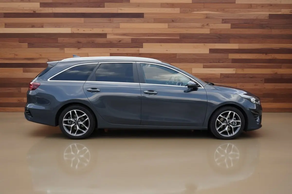 Ceed 1.6 GDI PHEV ExecutiveLine | PLUG IN | LEDER | PANORAMADAK |