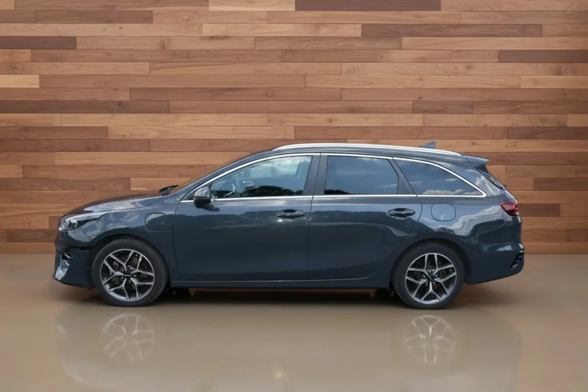 Ceed 1.6 GDI PHEV ExecutiveLine | PLUG IN | LEDER | PANORAMADAK |
