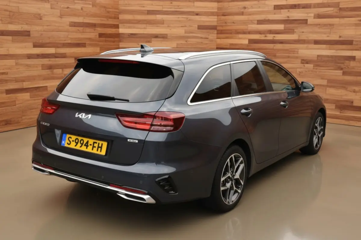 Ceed 1.6 GDI PHEV ExecutiveLine | PLUG IN | LEDER | PANORAMADAK |