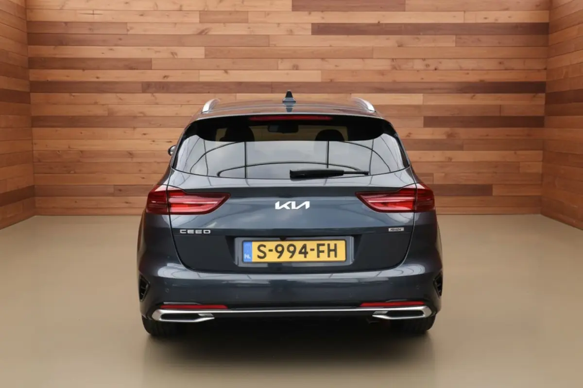 Ceed 1.6 GDI PHEV ExecutiveLine | PLUG IN | LEDER | PANORAMADAK |