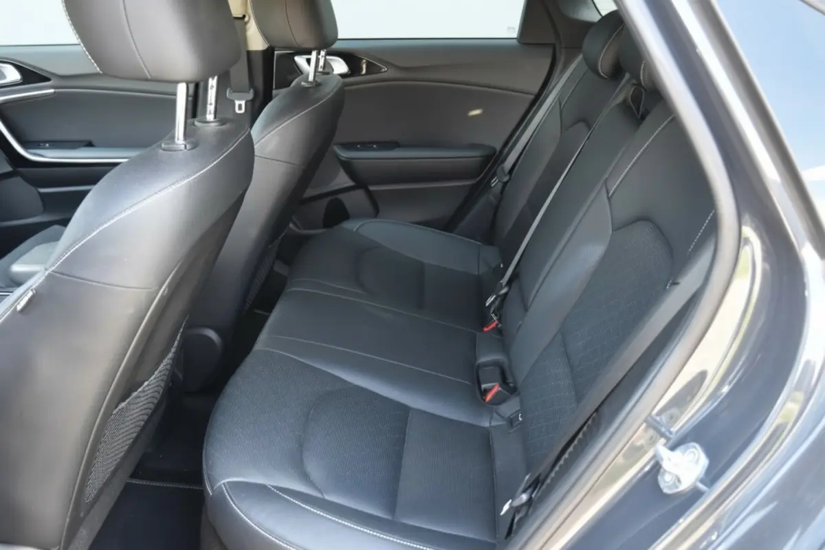 Ceed 1.6 GDI PHEV ExecutiveLine | PLUG IN | LEDER | PANORAMADAK |