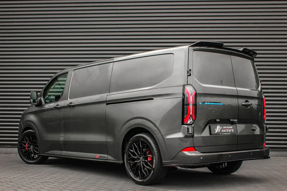 340 L2H1 Limited 71kWh 218PK / JB- EDITON / CAMERA / 370KM RANGE / APPLE CARPLAY /DRIVERS-