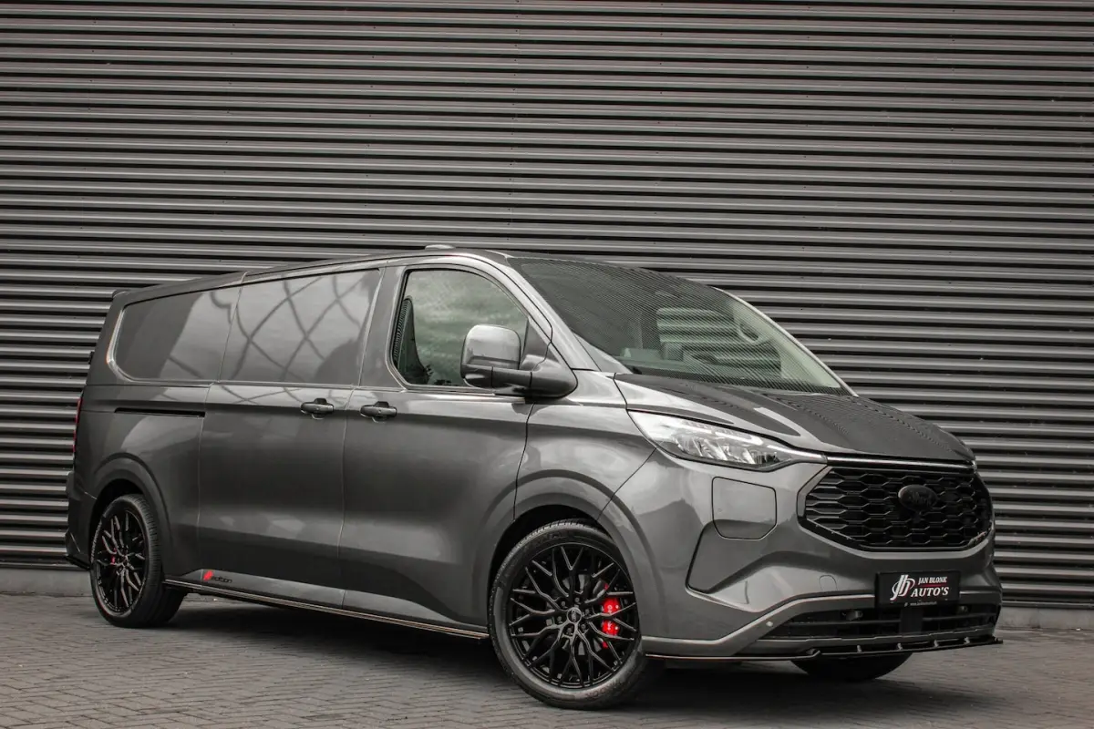 340 L2H1 Limited 71kWh 218PK / JB- EDITON / CAMERA / 370KM RANGE / APPLE CARPLAY /DRIVERS-