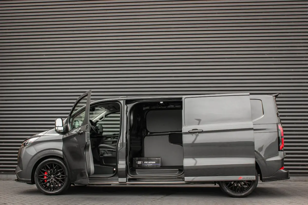 340 L2H1 Limited 71kWh 218PK / JB- EDITON / CAMERA / 370KM RANGE / APPLE CARPLAY /DRIVERS-