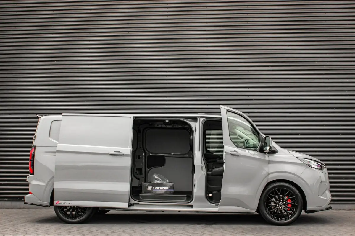 340 L2H1 Limited 71kWh 218PK / JB- EDITON / CAMERA / 370KM RANGE / APPLE CARPLAY /DRIVERS-