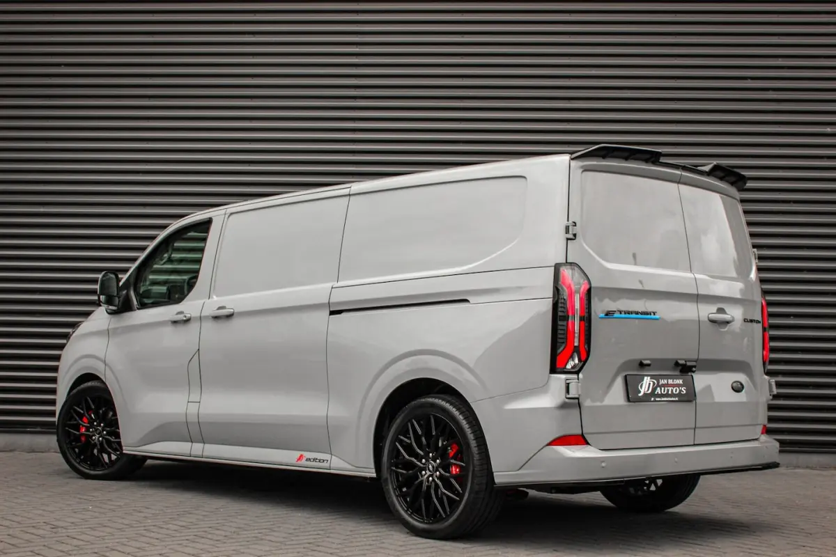 340 L2H1 Limited 71kWh 218PK / JB- EDITON / CAMERA / 370KM RANGE / APPLE CARPLAY /DRIVERS-