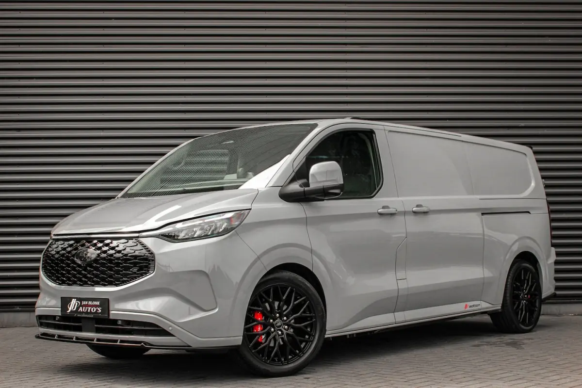 340 L2H1 Limited 71kWh 218PK / JB- EDITON / CAMERA / 370KM RANGE / APPLE CARPLAY /DRIVERS-