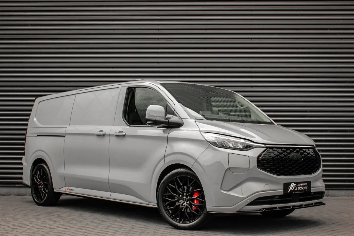 340 L2H1 Limited 71kWh 218PK / JB- EDITON / CAMERA / 370KM RANGE / APPLE CARPLAY /DRIVERS-