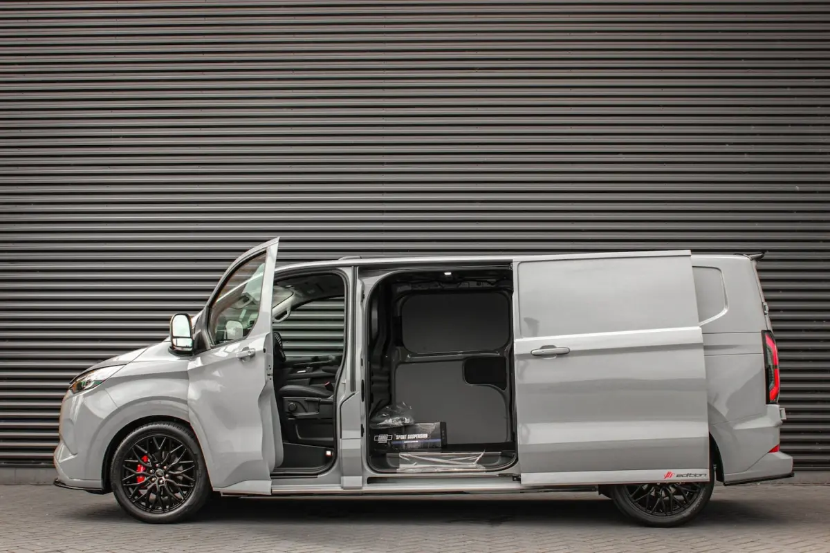 340 L2H1 Limited 71kWh 218PK / JB- EDITON / CAMERA / 370KM RANGE / APPLE CARPLAY /DRIVERS-