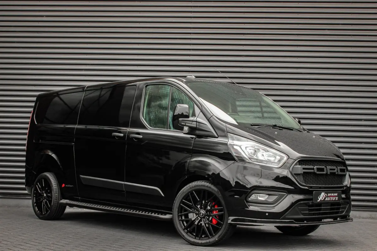 300 2.0 TDCI L2H1 JB-EDITION / 130PK AUTOMAAT / FULL BLACK / RAPTOR GRILL / SIDE-BARS / TR