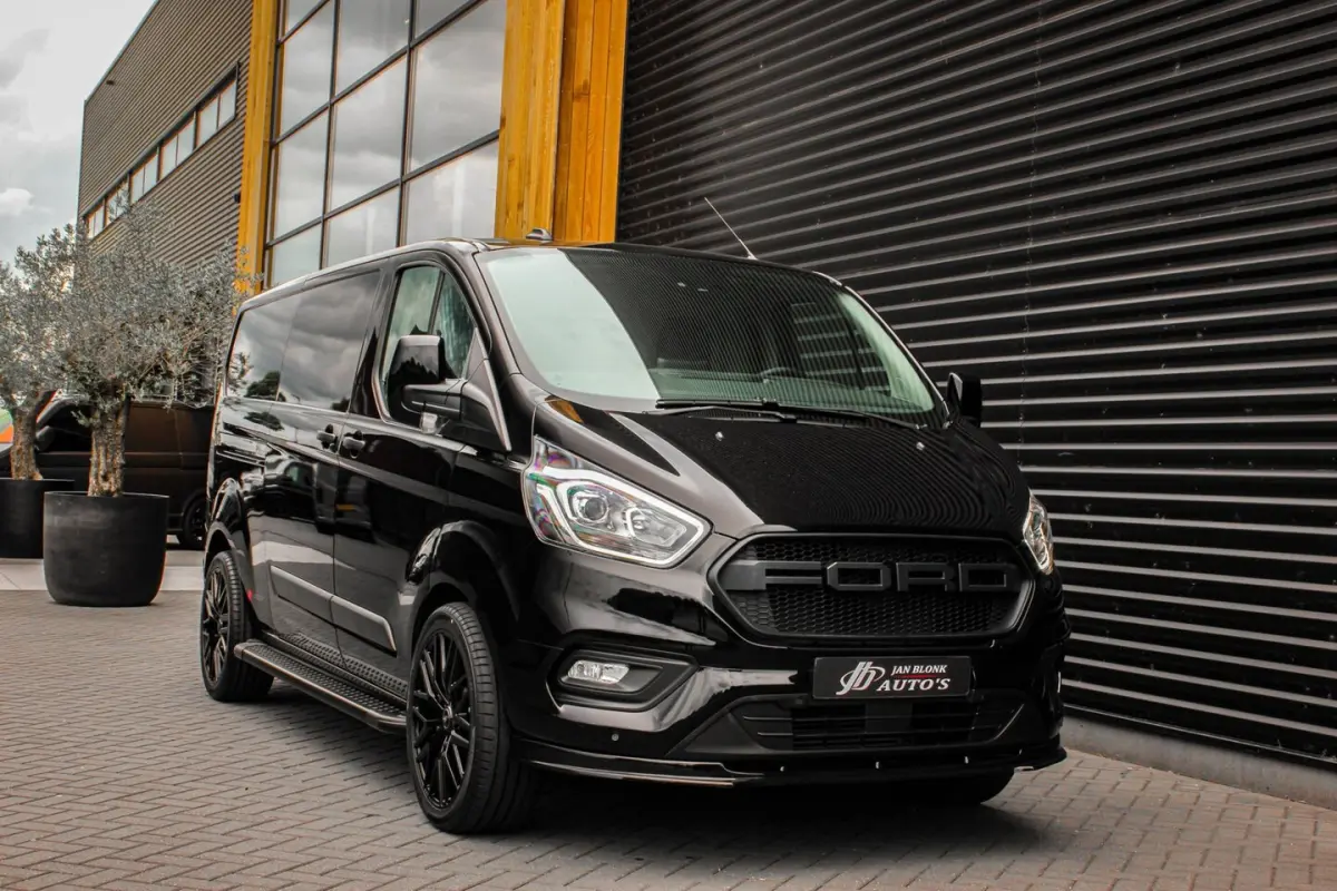 300 2.0 TDCI L2H1 JB-EDITION / 130PK AUTOMAAT / FULL BLACK / RAPTOR GRILL / SIDE-BARS / TR