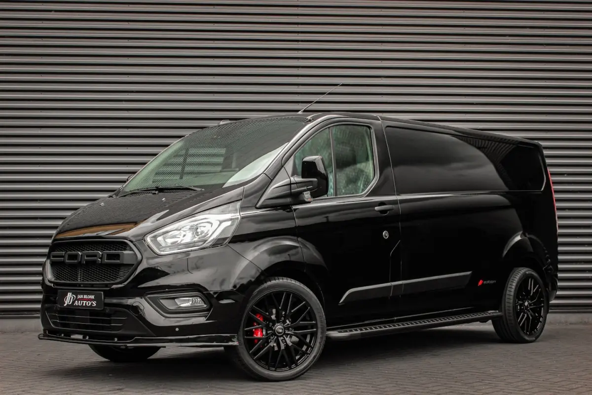 300 2.0 TDCI L2H1 JB-EDITION / 130PK AUTOMAAT / FULL BLACK / RAPTOR GRILL / SIDE-BARS / TR