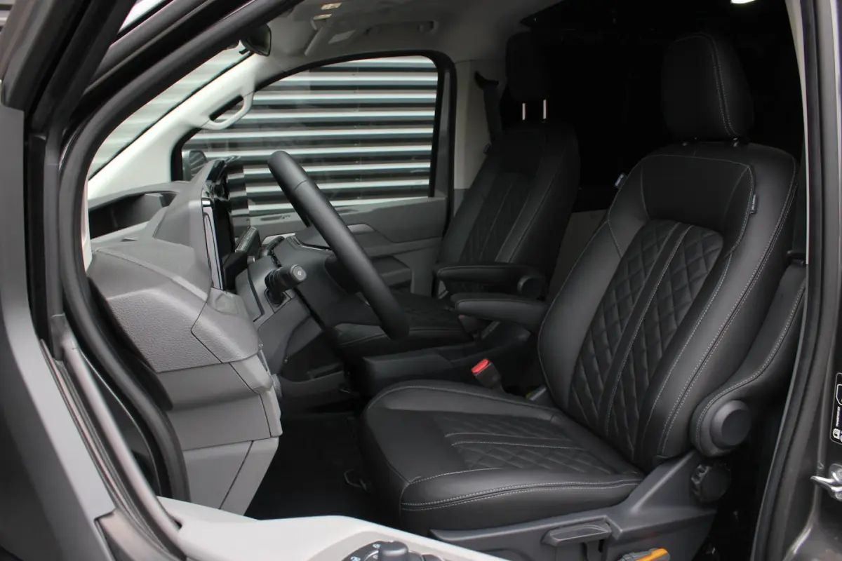 34 L2H1 64kWh 218PK / JB- EDITON / 325KM WLTP RANGE / APPLE CARPLAY / DRIVERS- PACK / FULL