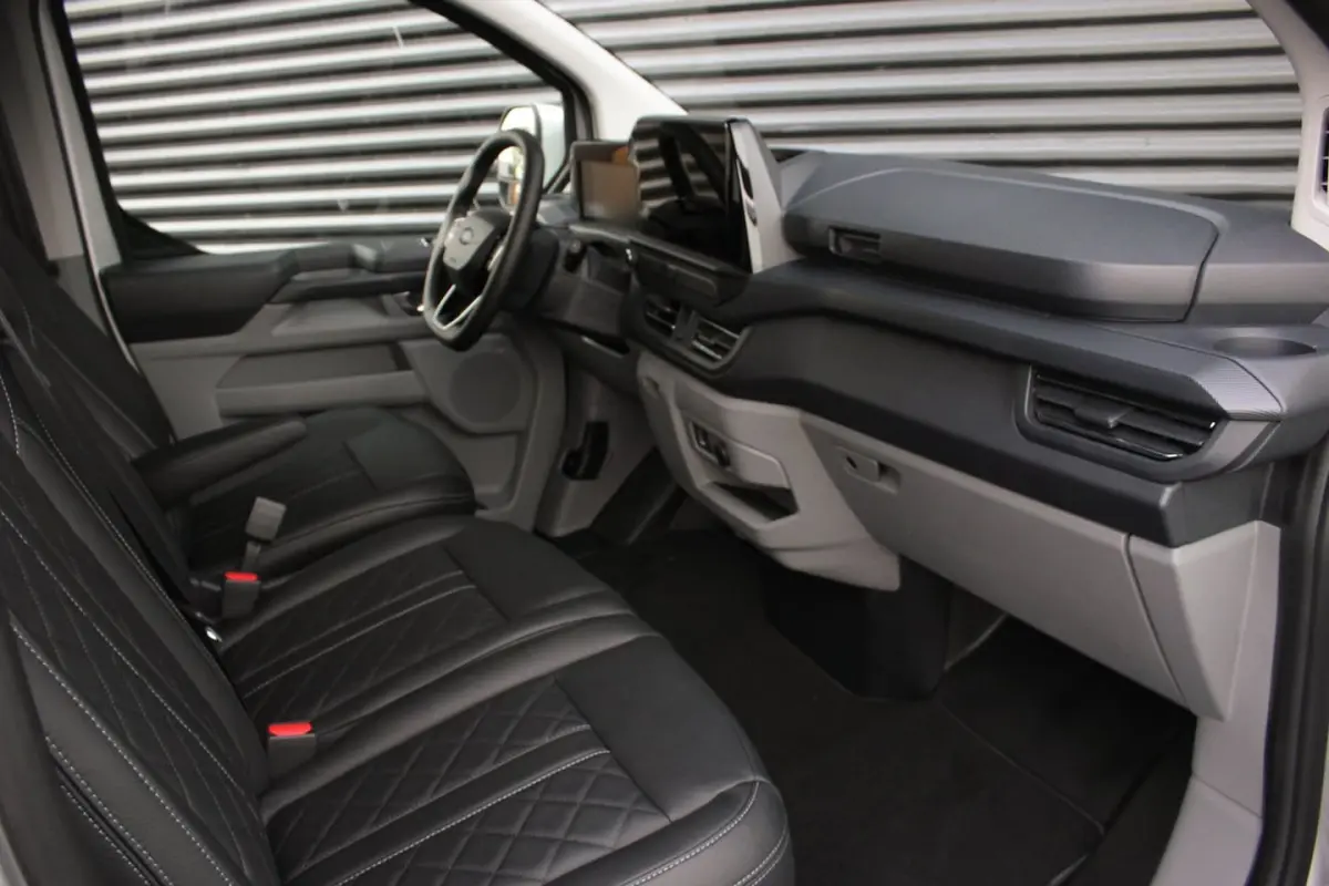 320 2.0 TDCI L2H1 Limited 170PK JB- EDITION / DRIVER ASSISTANCE PACK / 3- ZITS / MY2024 /
