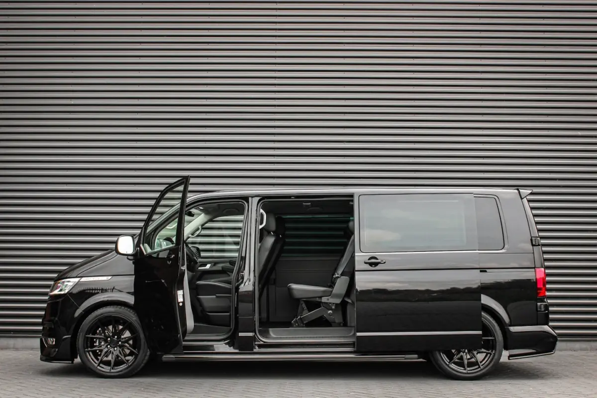 2.0 TDI L2H1 204PK DC DUBBEL CABINE / ELEK.SCHUIF / FULL OPTIONS / LEDER / FULL BLACK / AP