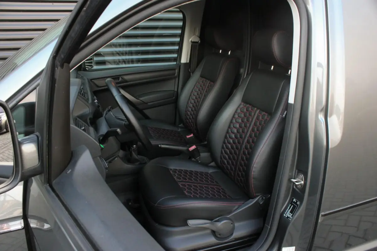2.0 TDI MARGE 4Motion 122PK / FULL OPTIONS / LEDER INTERIEUR / R- LINE / ELEK- PAKKET / AP