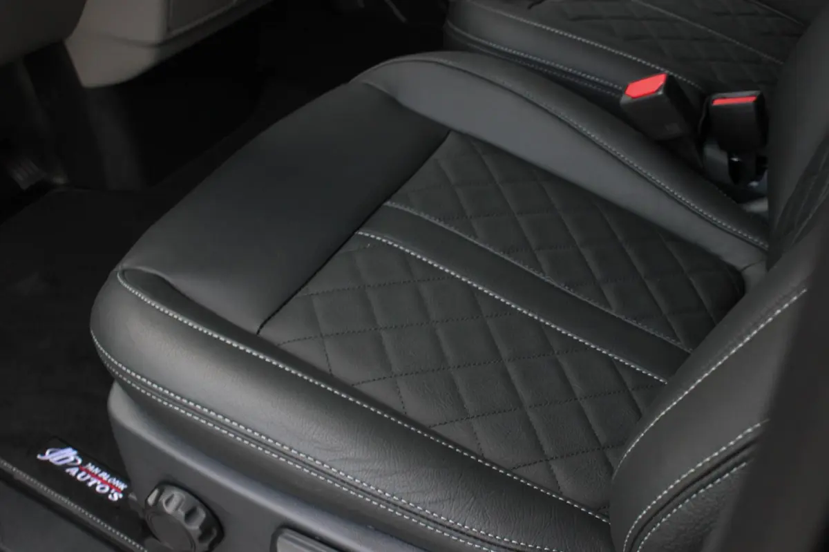 320 2.0 TDCI L2H1 Limited 170PK JB- EDITION / DRIVER ASSISTANCE PACK / 3- ZITS / MY2024 /