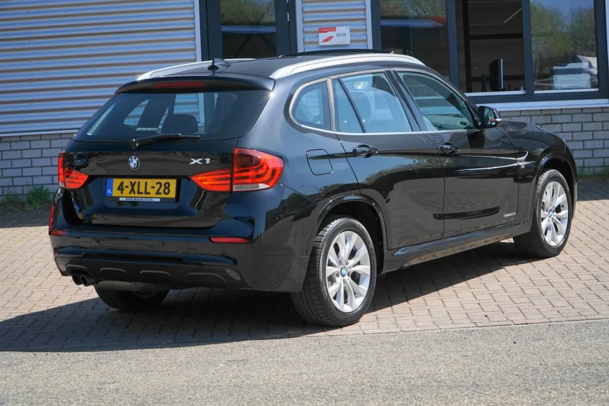 SDrive20i 1STE EIGENAAR M-SPORT PANO
