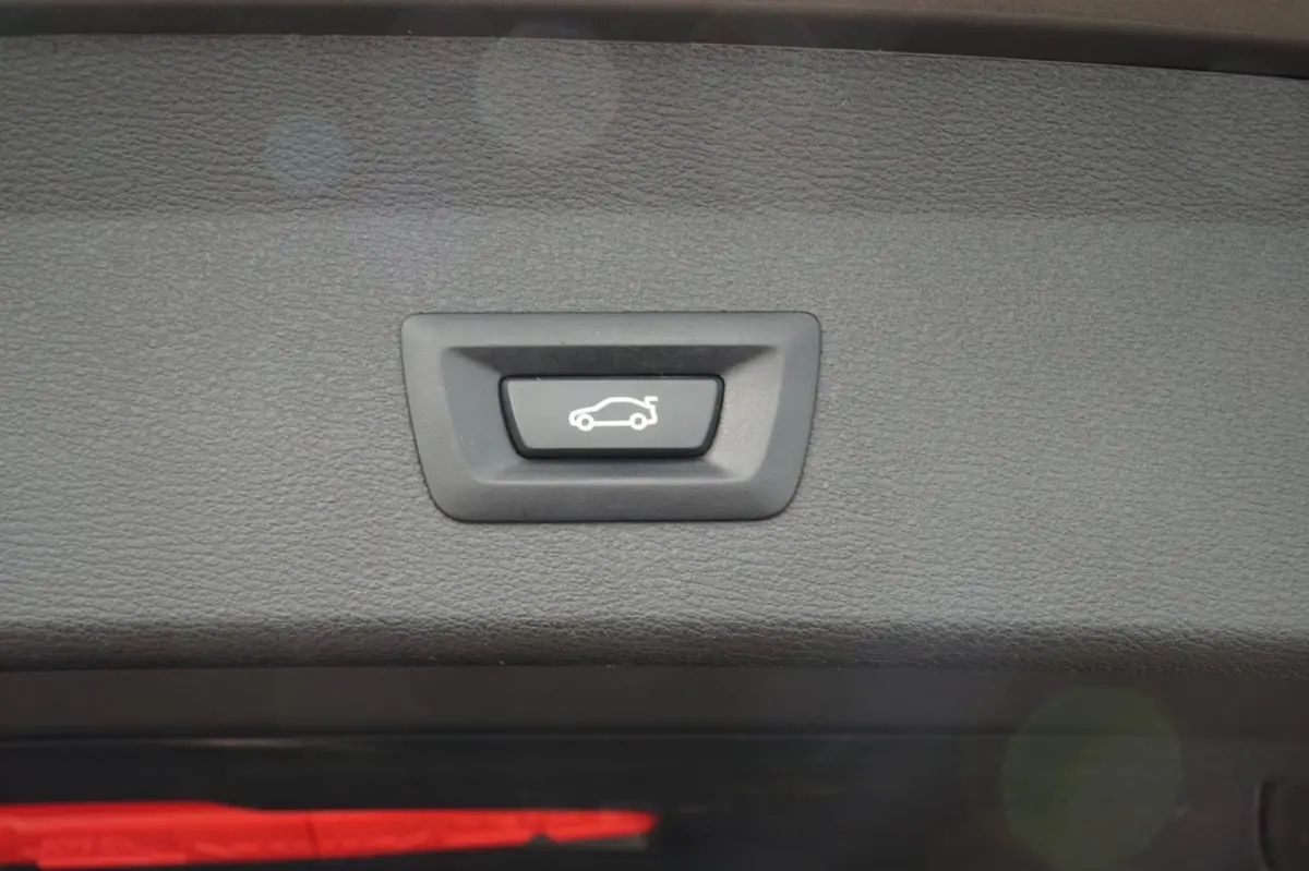 SDrive18d PANO LEDER HEAD-UP