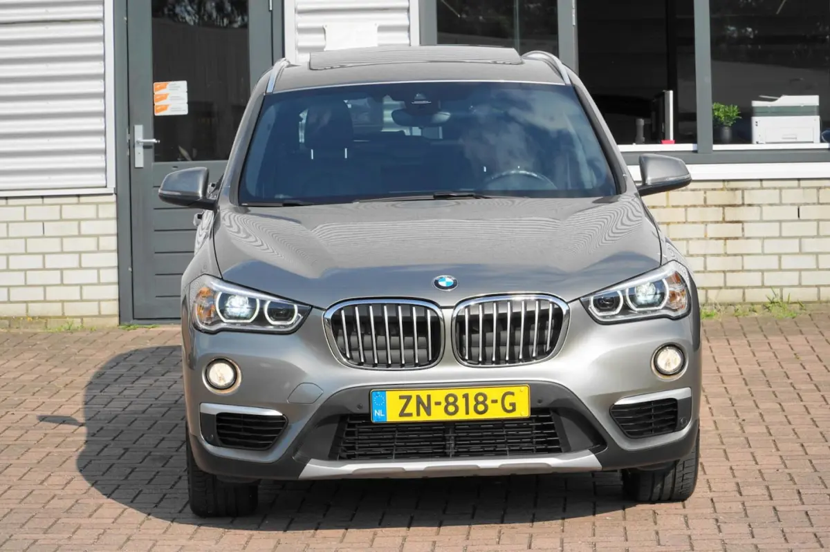 SDrive18d PANO LEDER HEAD-UP