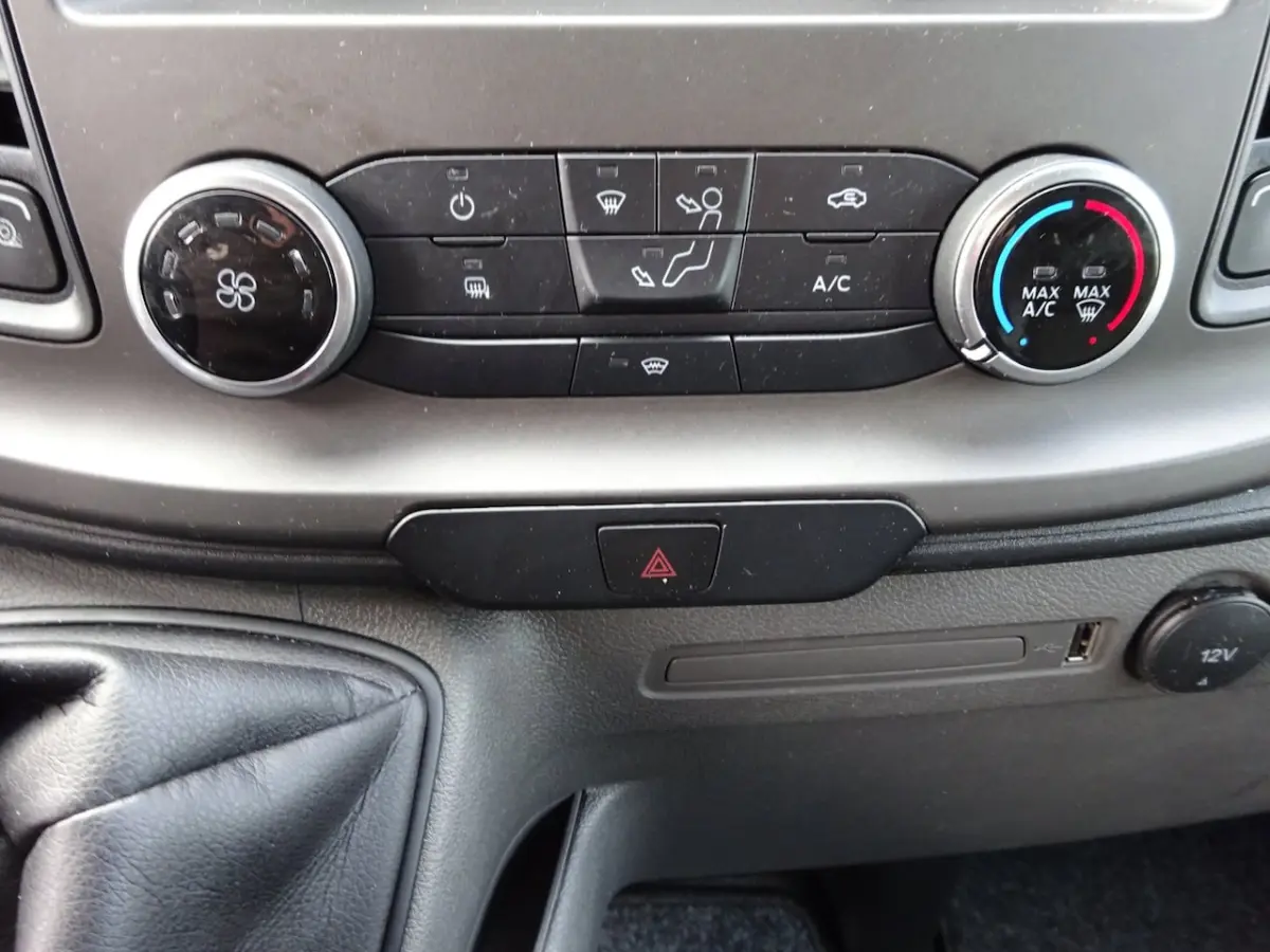 300 2.0 TDCI L2H1 Limited AIRCO CRUISE CONTROL 3 ZITPLAATSEN