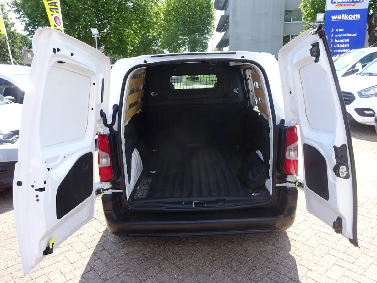 1.2 PureTech Pro BENZINE AIRCO NAVI CRUISE CONTROL PDC SCHUIFDEUR