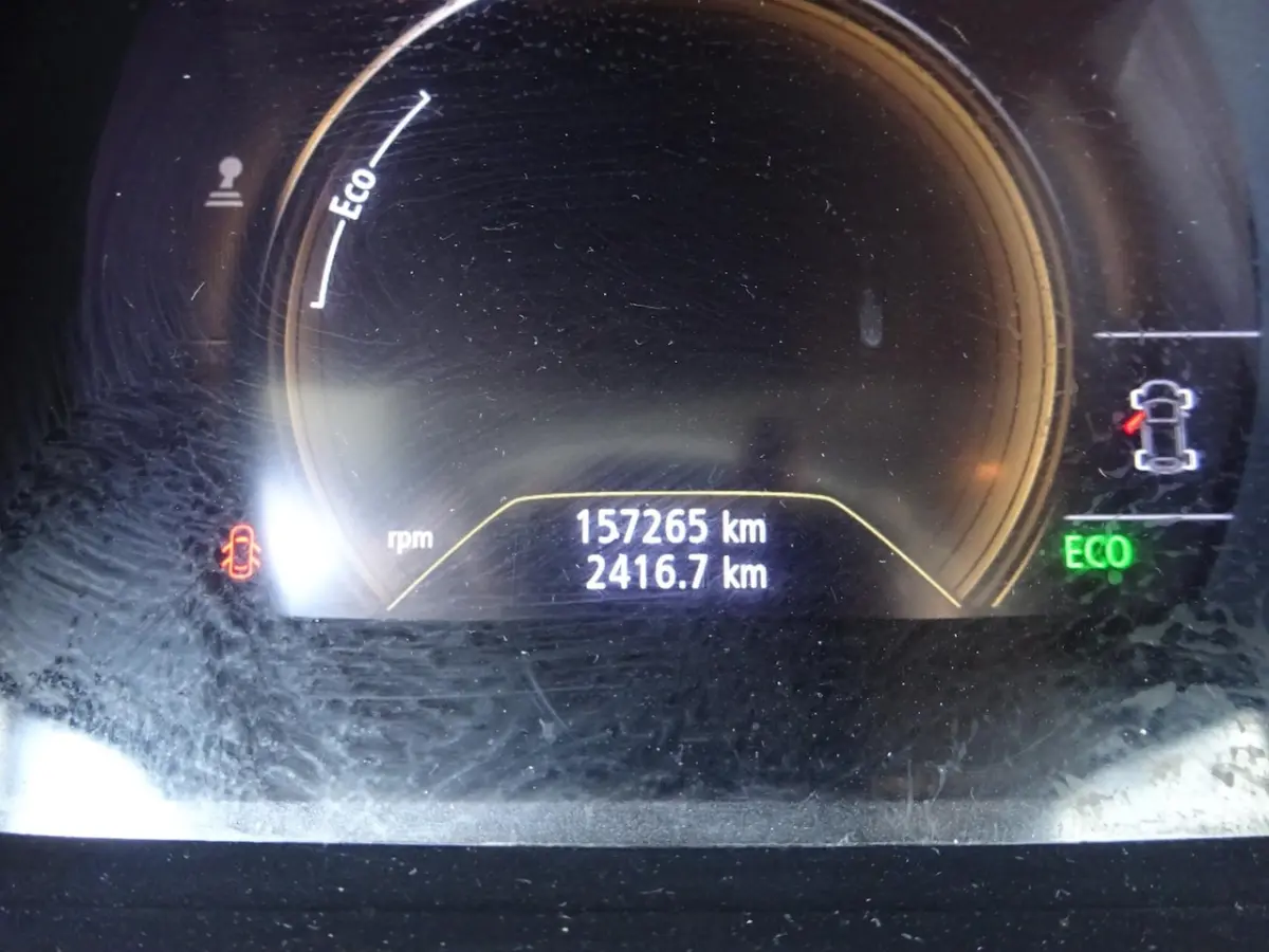 VAN 1.5 DCI 116 PK AIRCO NAVI Laadruimte inrichting