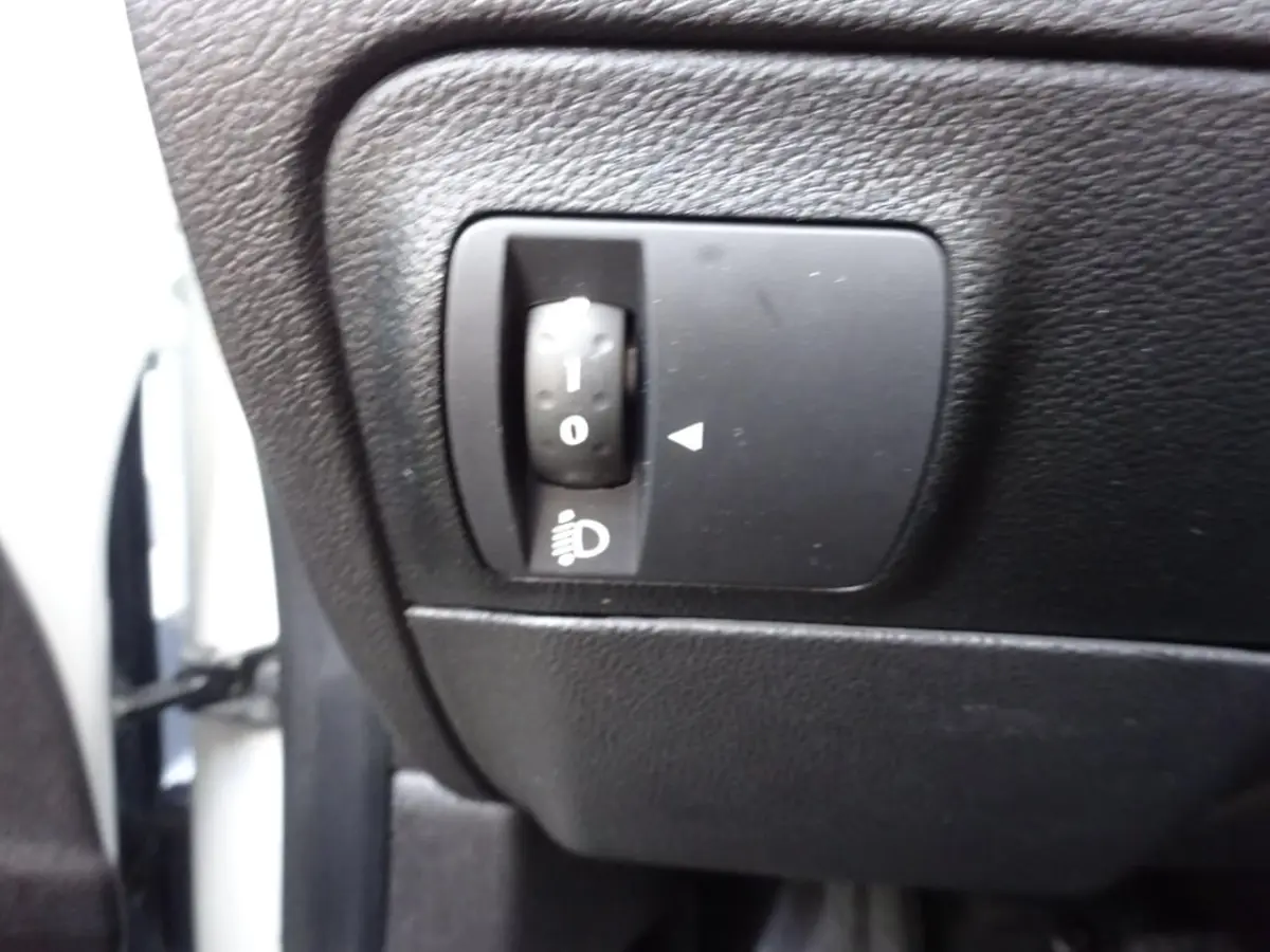 VAN 1.5 DCI 116 PK AIRCO NAVI Laadruimte inrichting