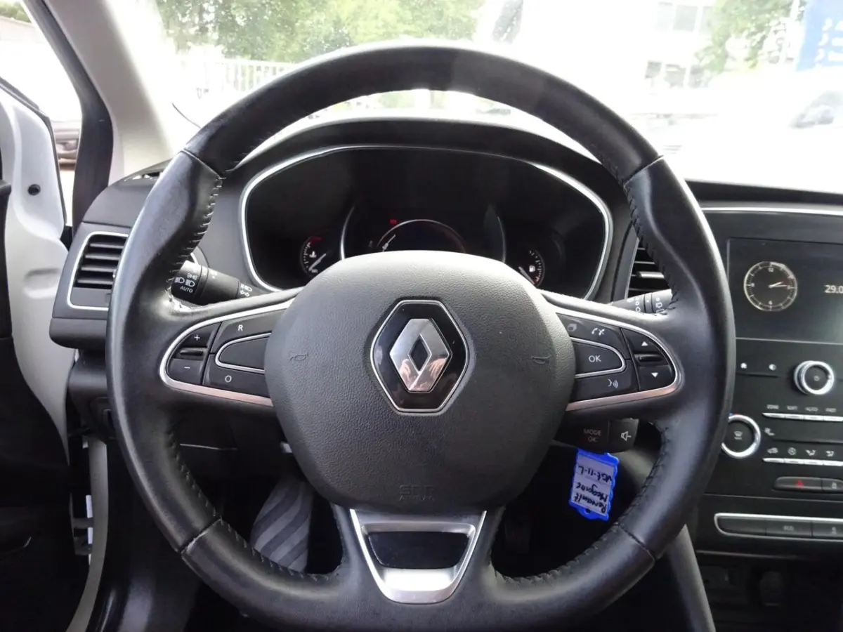 VAN 1.5 DCI 116 PK AIRCO NAVI Laadruimte inrichting