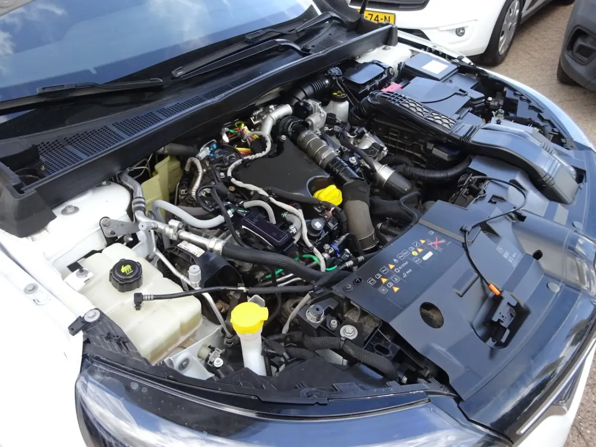 VAN 1.5 DCI 116 PK AIRCO NAVI Laadruimte inrichting
