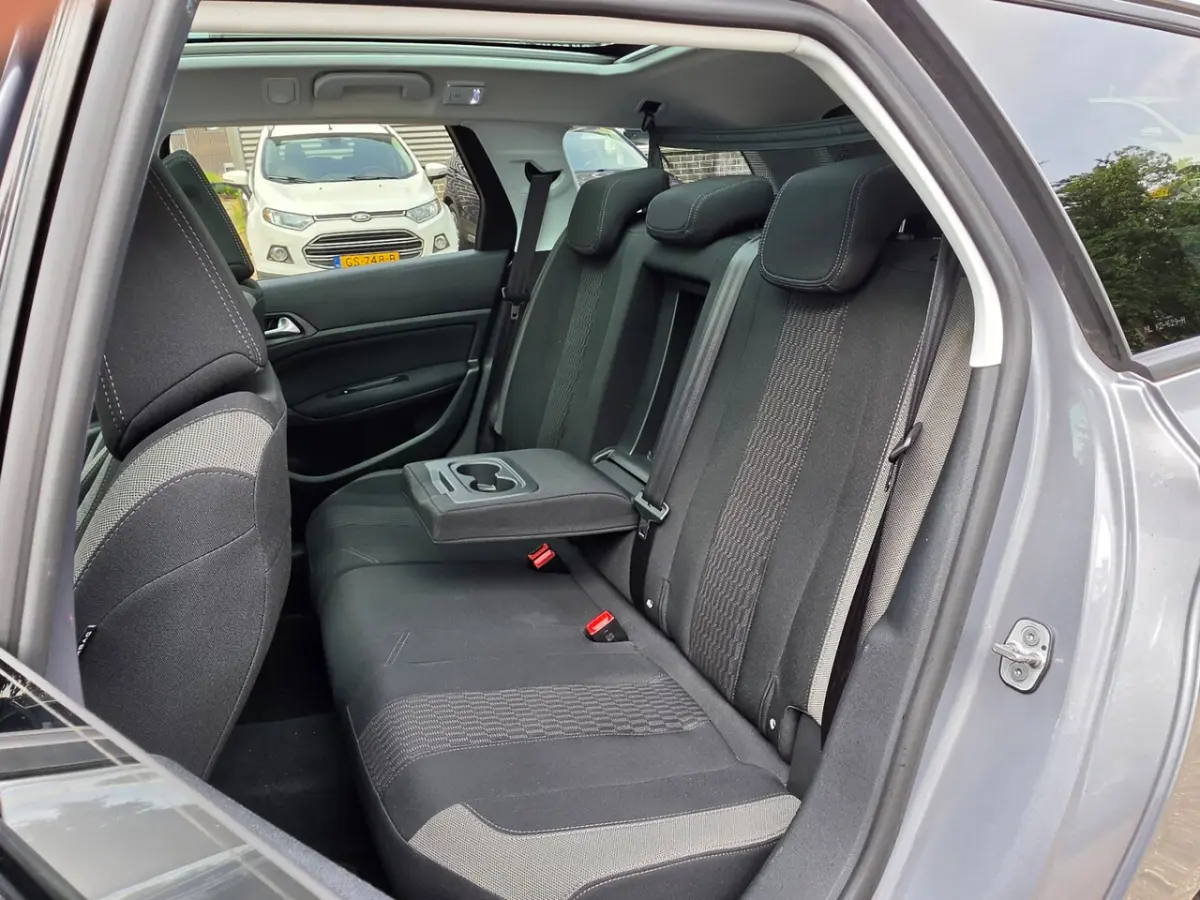 1.2 PureTech Navi Dealer Onderhouden Trekhaak Pano
