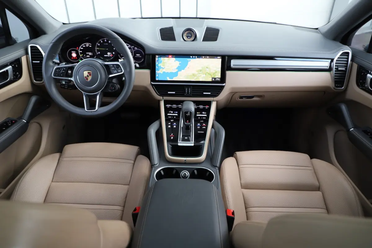 3.0 E-Hybrid | 462PK | Luchtvering | 4W-Sturing | Head-up | Keyless-go | Matrix-led | Bose