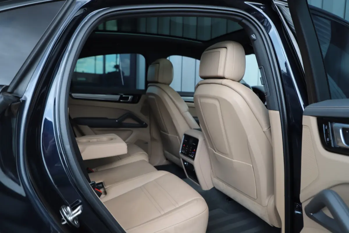 3.0 E-Hybrid | 462PK | Luchtvering | 4W-Sturing | Head-up | Keyless-go | Matrix-led | Bose