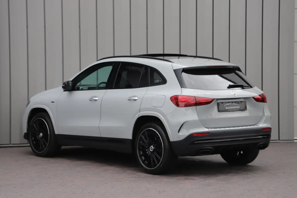 250e AMG | 218PK | Head-up | Burmester | Pano | Keyless-go | Stuurwielverw. | Sfeerverlich