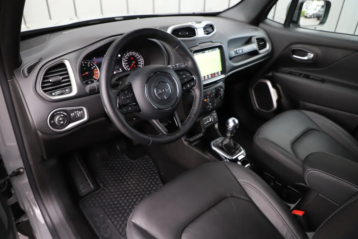 1.0T 80th Anniversary | 120PK | Keyless-go | Stuurverwarming | Clima | Led | Leder | Elek.