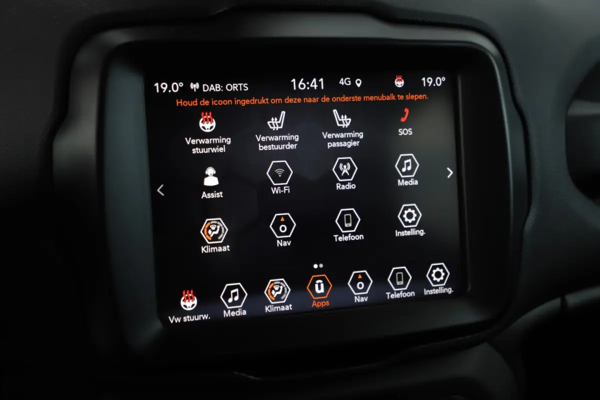 1.0T 80th Anniversary | 120PK | Keyless-go | Stuurverwarming | Clima | Led | Leder | Elek.