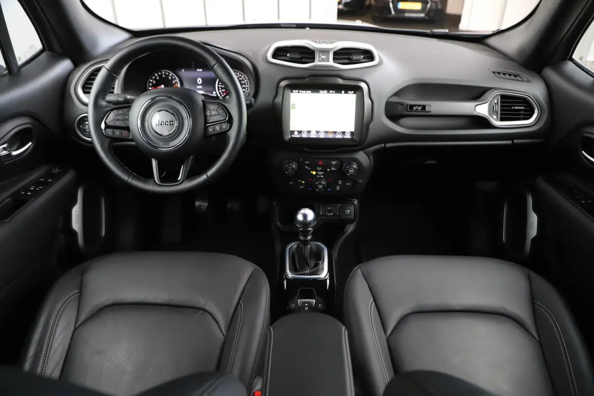 1.0T 80th Anniversary | 120PK | Keyless-go | Stuurverwarming | Clima | Led | Leder | Elek.