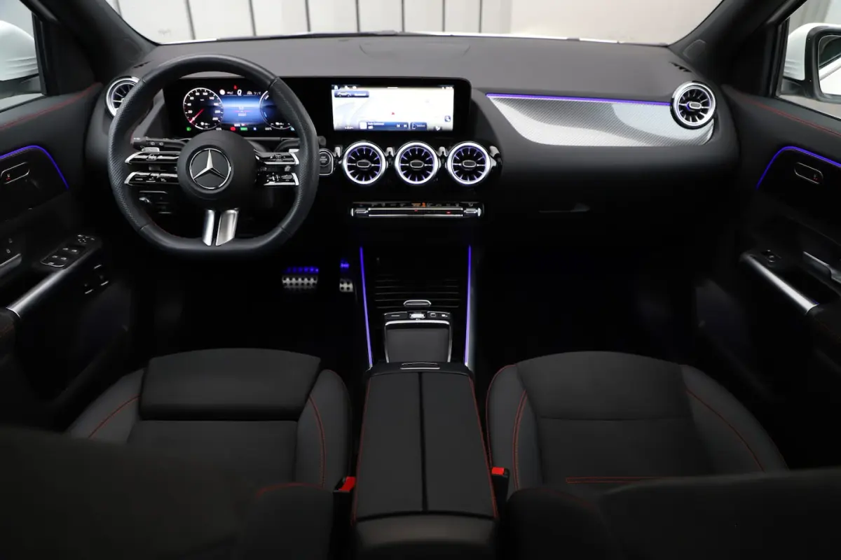250e AMG | 218PK | Pano | Sfeerverlichting | ACC | Widescreen | Stuurwielverw. | Trekhaak