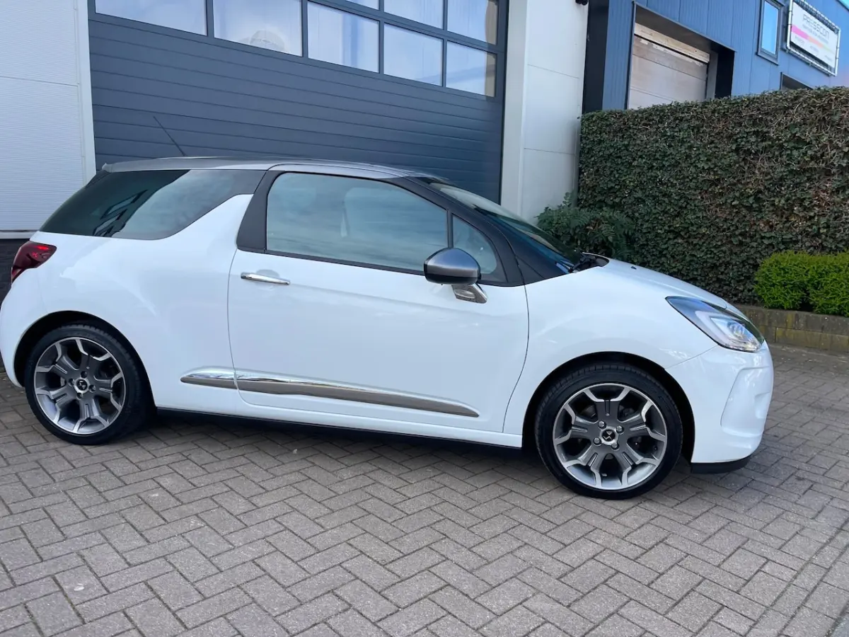 3 1.2 PureTech So Chic/Automaat/Navi/Climate-c/Cruise-c/Pdc/Volledig onderhouden