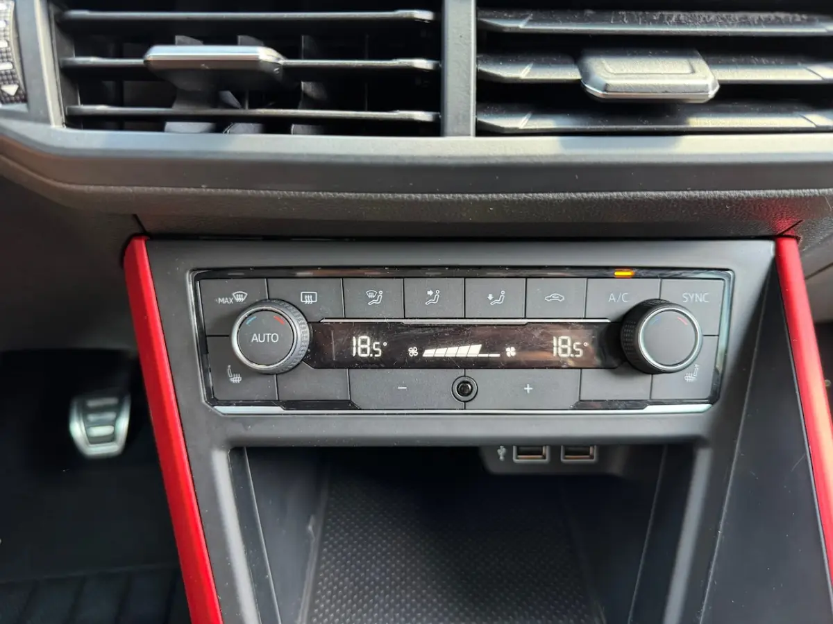 1.0 TSI Beats Virtual, Led, Stoelverwarming, Cruise, Climate Control,