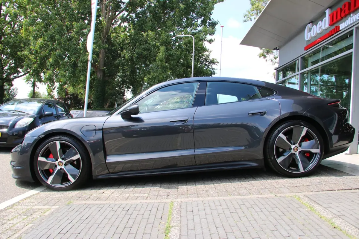 4S Performance 94 kWh â¬146.000- np