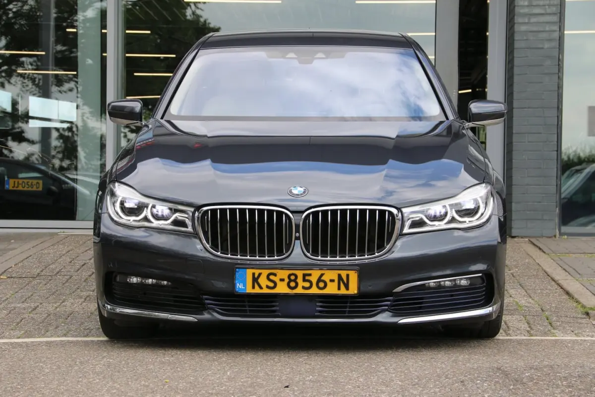 740i High Executive