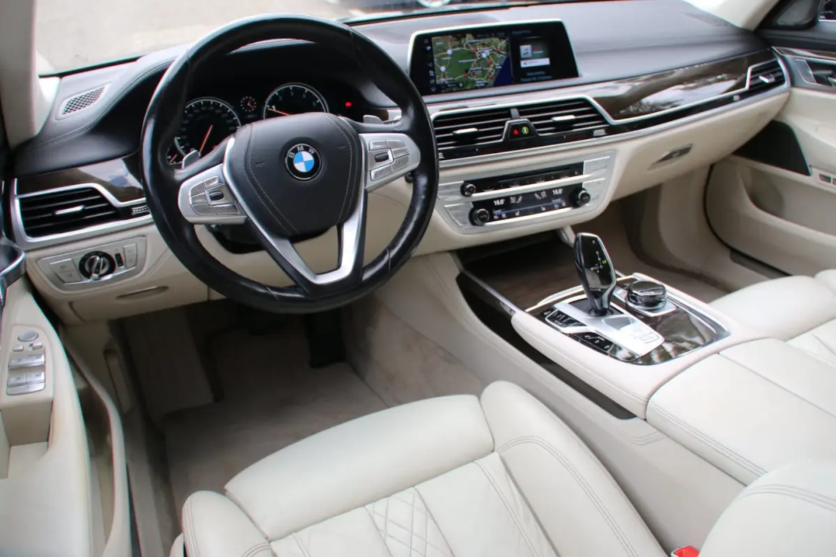 740i High Executive