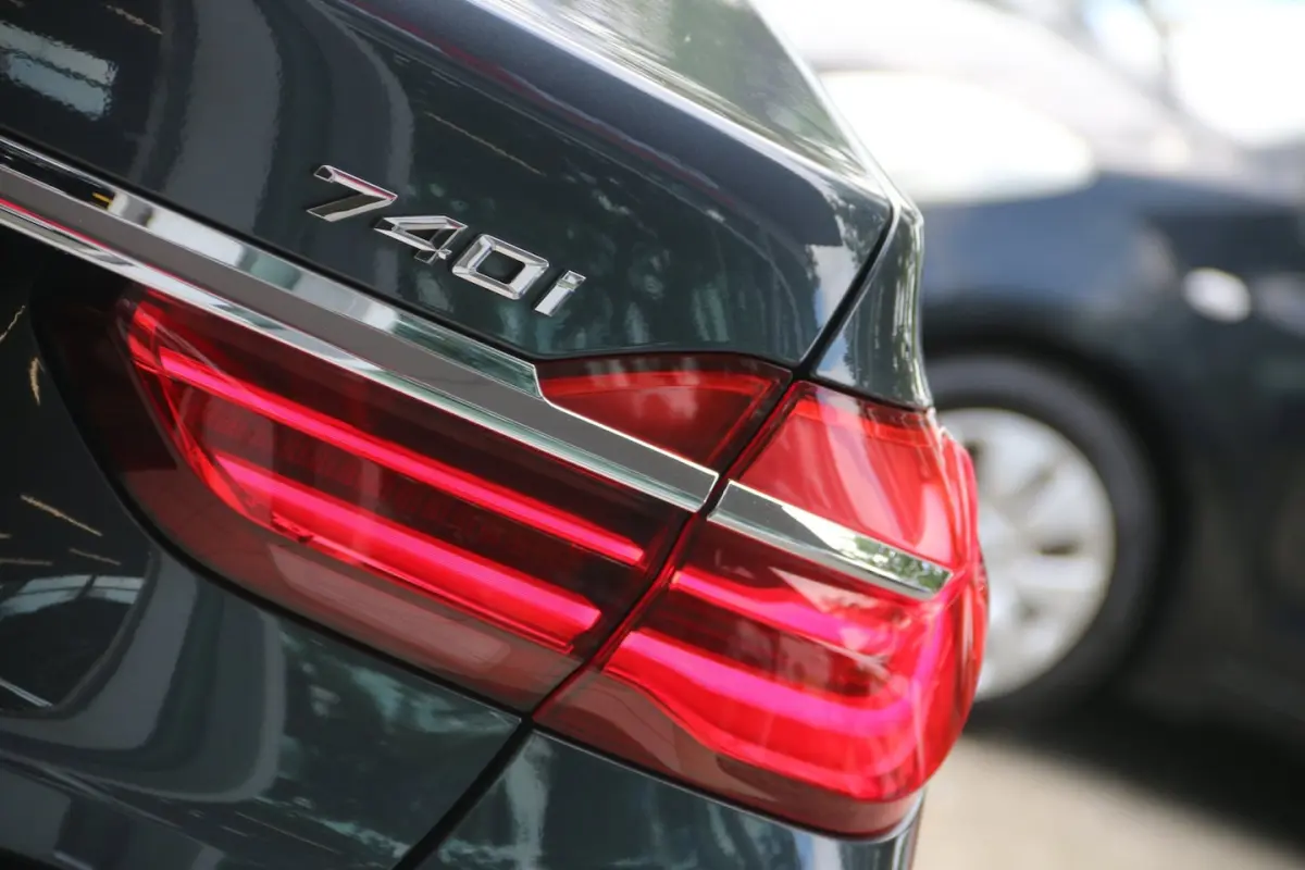 740i High Executive